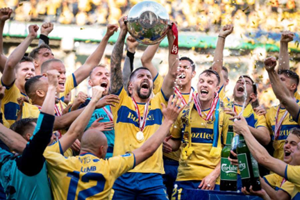 boka junior players with the trophy